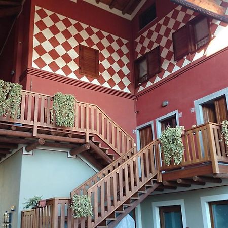 Case Vacanze Ai Burattini Adrara San Rocco Luaran gambar