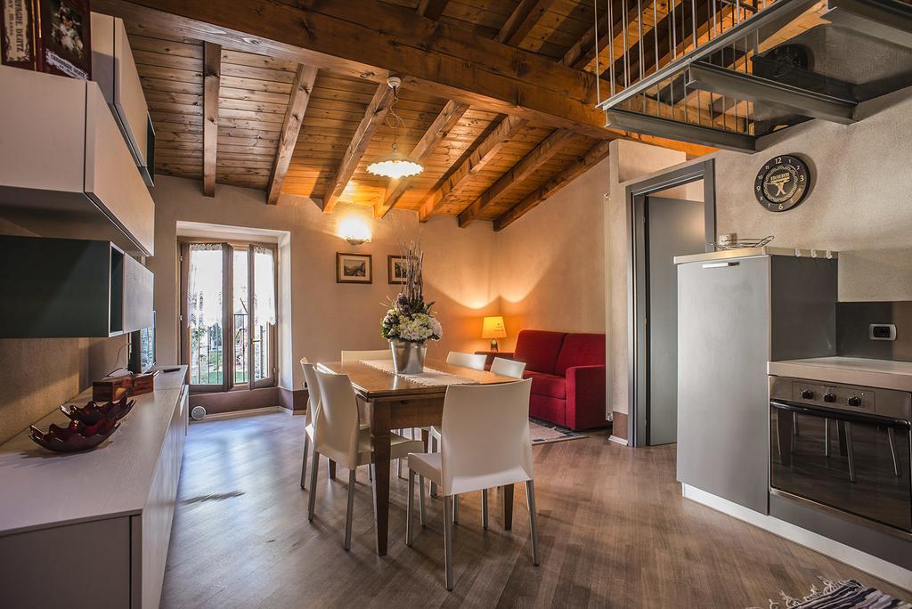 Case Vacanze Ai Burattini Adrara San Rocco Luaran gambar